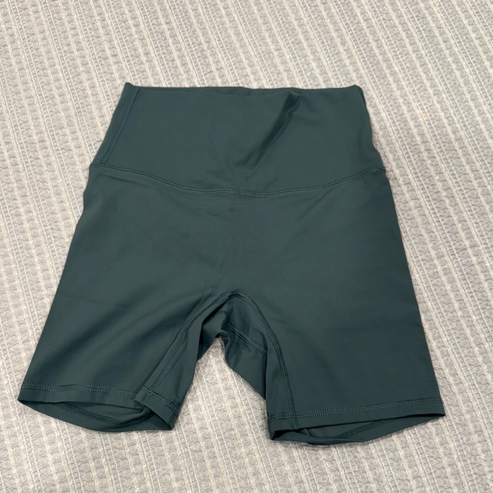 Yavoe Active Teal Shorts size small